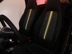 2010款 1.0L AMT 硬顶 基本版