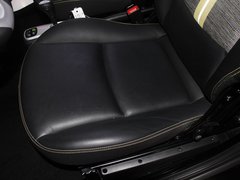 2010款 1.0L AMT 硬顶 基本版