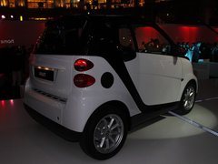 2010款 1.0L AMT 硬顶 基本版