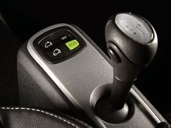 2010款 1.0L AMT 硬顶 基本版