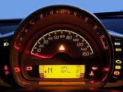 2010款 1.0L AMT 硬顶 基本版