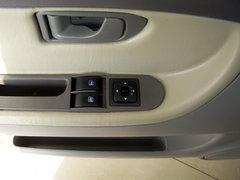 2005款 TJ7111B-XS 1.1 MT 三缸两厢