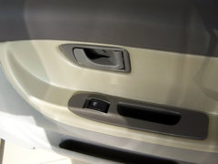 2005款 TJ7111B-XS 1.1 MT 三缸兩廂