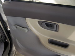 2005款 TJ7111B-XS 1.1 MT 三缸两厢