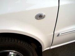2005款 TJ7111B-XS 1.1 MT 三缸兩廂
