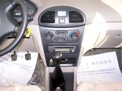 2005款 TJ7111B-XS 1.1 MT 三缸两厢