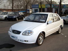 2005款 TJ7111B-XS 1.1 MT 三缸两厢