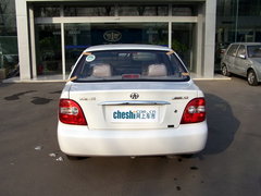 2005款 TJ7111B-XS 1.1 MT 三缸两厢
