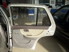 2005款 TJ7111B-XS 1.1 MT 三缸兩廂