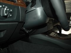 2008款 330i 3.0L 双门轿跑车