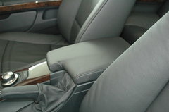2008款 330i 3.0L 双门轿跑车