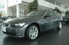 2008款 330i 3.0L 双门轿跑车