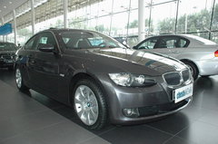 2008款 330i 3.0L 双门轿跑车