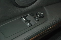 2008款 330i 3.0L 双门轿跑车