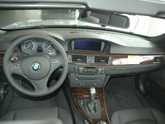 2008款 330i 3.0L 双门轿跑车