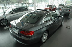 2008款 330i 3.0L 双门轿跑车