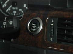 2008款 330i 3.0L 双门轿跑车