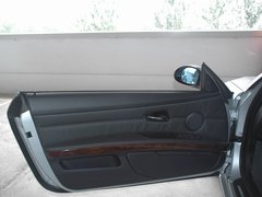 2008款 330i 3.0L 双门轿跑车