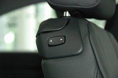 2008款 330i 3.0L 双门轿跑车