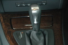 2008款 330i 3.0L 双门轿跑车