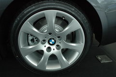2008款 330i 3.0L 双门轿跑车