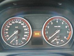 2008款 330i 3.0L 双门轿跑车