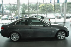 2008款 330i 3.0L 双门轿跑车