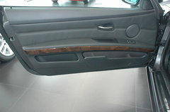 2008款 330i 3.0L 双门轿跑车