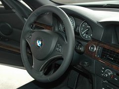 2008款 330i 3.0L 双门轿跑车