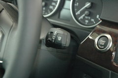 2008款 330i 3.0L 双门轿跑车