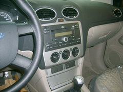 2006款 两厢 1.8L 自动 时尚型