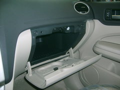 2006款 两厢 1.8L 自动 时尚型