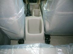 2006款 两厢 1.8L 自动 时尚型