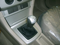 2006款 两厢 1.8L 自动 时尚型