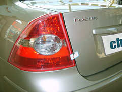 2006款 两厢 1.8L 自动 时尚型