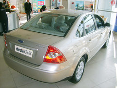 2006款 两厢 1.8L 自动 时尚型