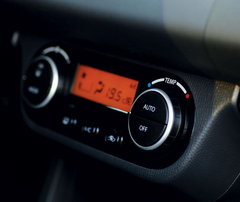 2010款 1.5L 自动 冠军限量版