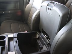 2006款 5.9 自动 