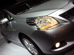 2011款 1.8L CVT 精英版 5座