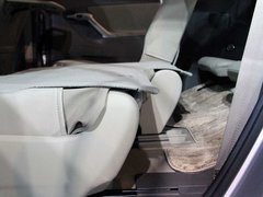 2011款 1.8L CVT 精英版 5座