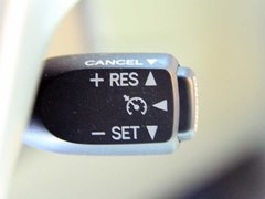 2011款 1.8L CVT 精英版 5座