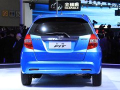 2011款 1.5L 自动 豪华版