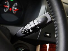 2011款 3.2L 自动 四驱尊域版 5座