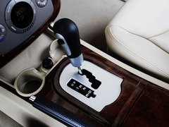 2011款 3.2L 自动 四驱尊域版 5座