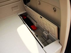 2011款 3.2L 自动 四驱尊域版 5座