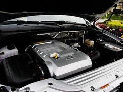 2011款 3.2L 自动 四驱尊域版 5座