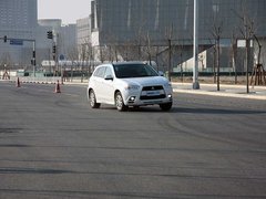 2011款 2.0L CVT 两驱 炫悦版5座
