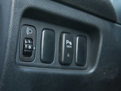 2011款 2.0L CVT 两驱 炫悦版5座