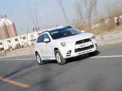 2011款 2.0L CVT 两驱 炫悦版5座