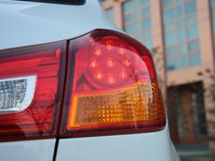 2011款 2.0L CVT 两驱 炫悦版5座